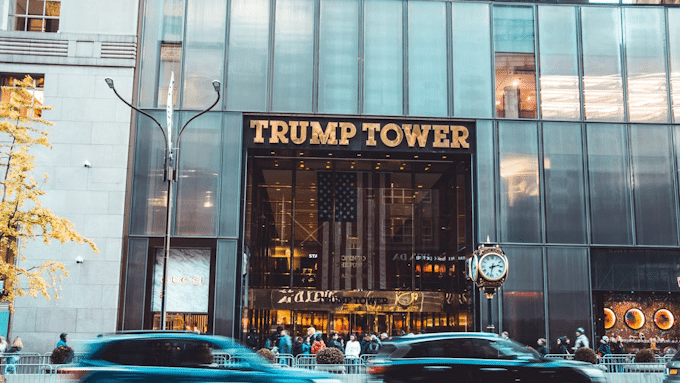 O espetáculo em torno de Donald Trump